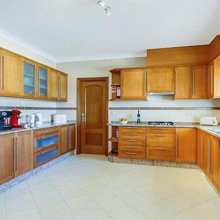 Villa Mikael - Free Wi-Fi - Aircon - Private Pool by bedzy Albufeira Esterno foto