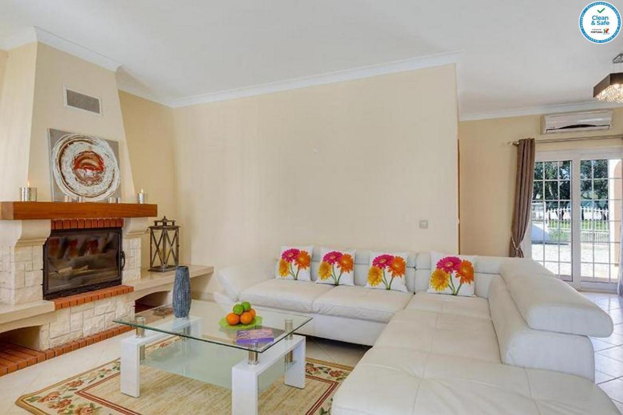 Villa Mikael - Free Wi-Fi - Aircon - Private Pool by bedzy Albufeira Esterno foto