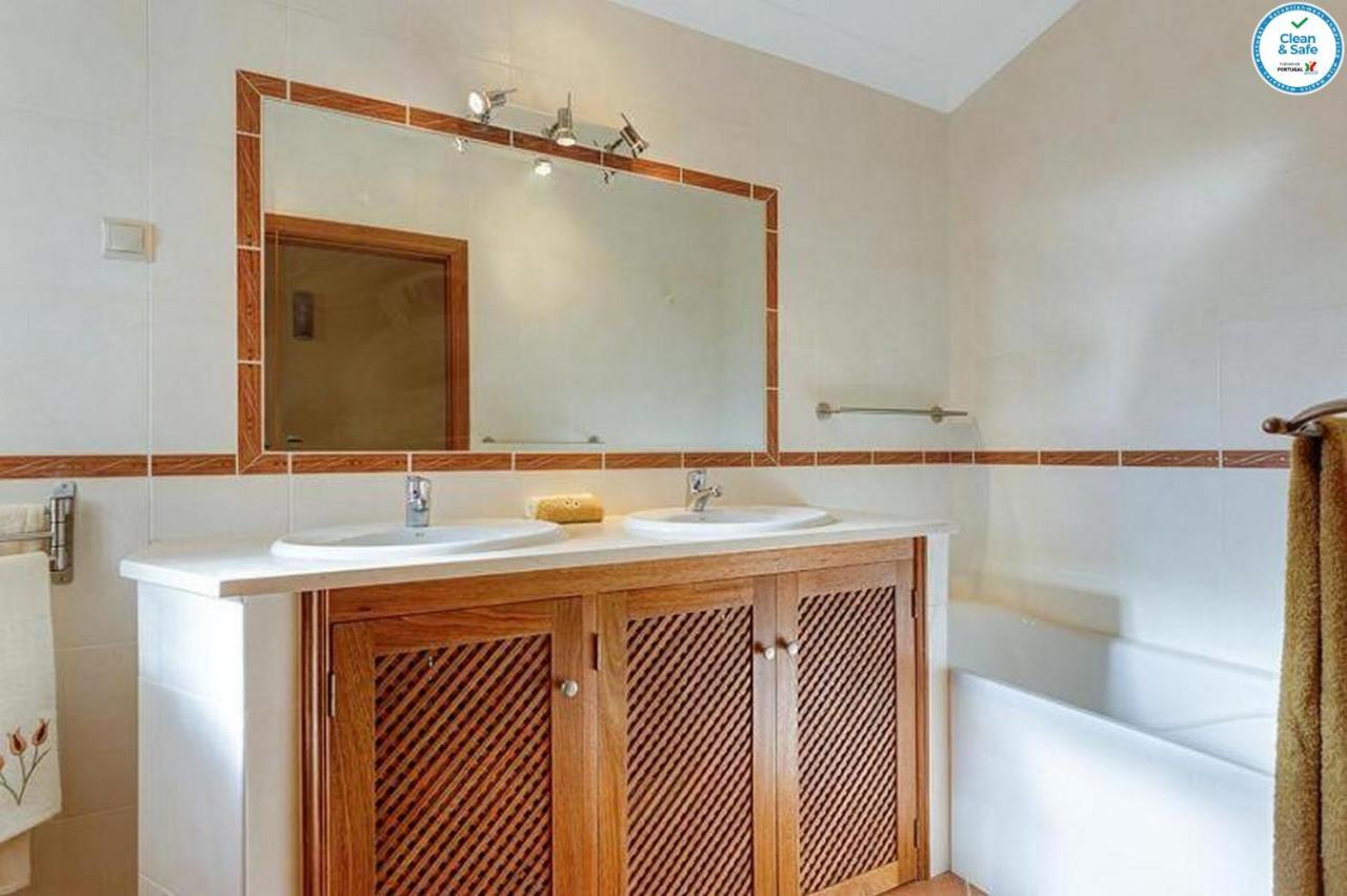 Villa Mikael - Free Wi-Fi - Aircon - Private Pool by bedzy Albufeira Esterno foto