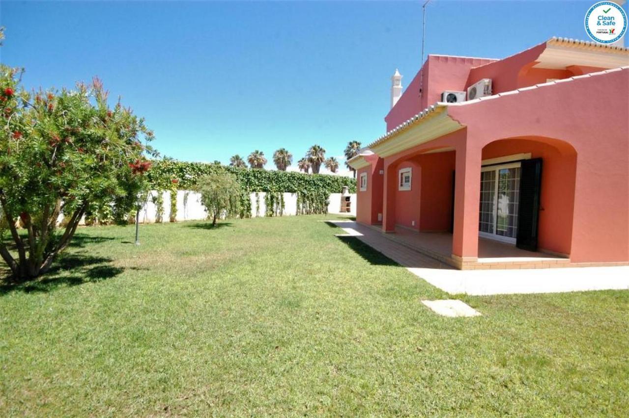 Villa Mikael - Free Wi-Fi - Aircon - Private Pool by bedzy Albufeira Esterno foto