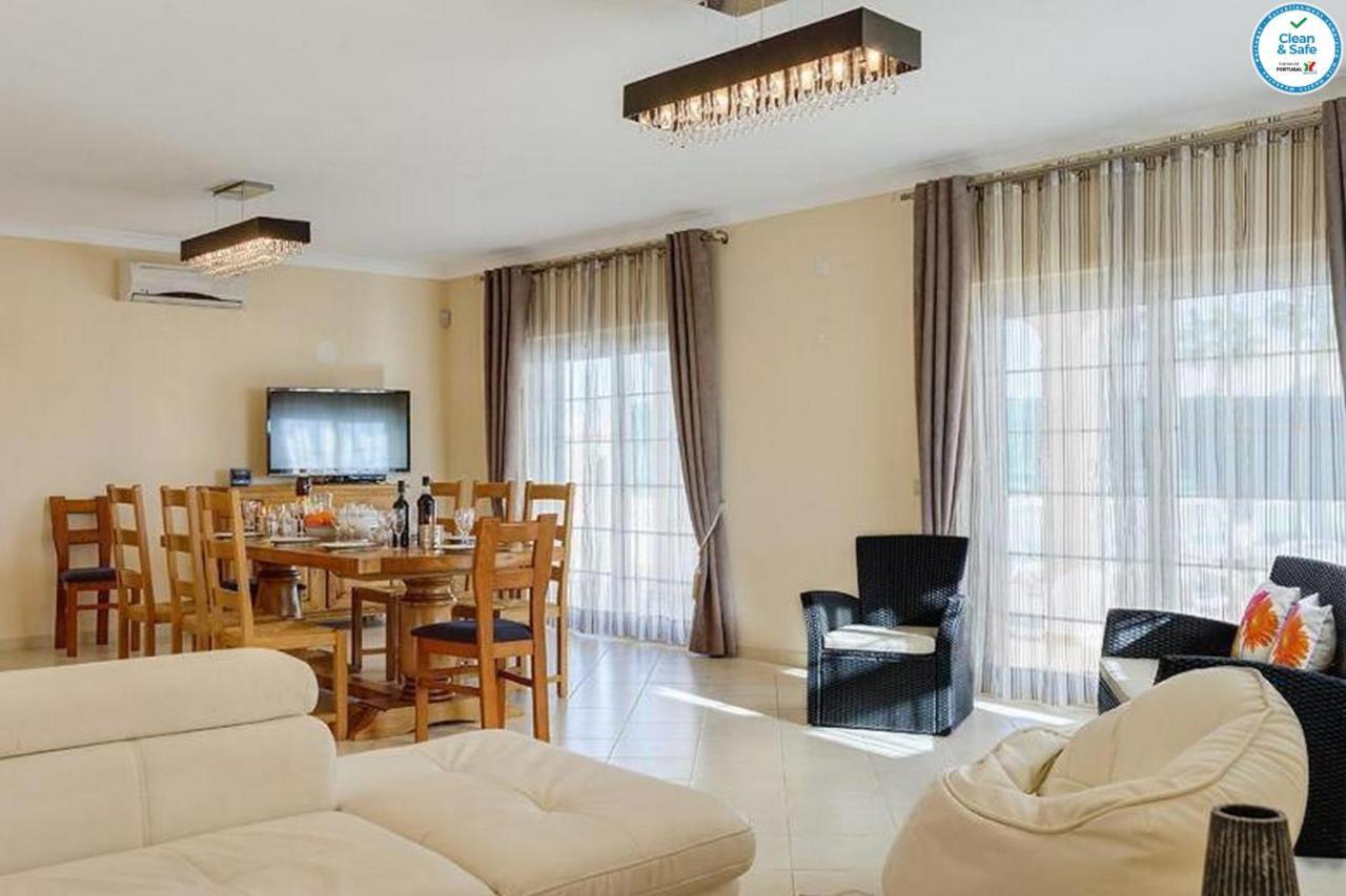 Villa Mikael - Free Wi-Fi - Aircon - Private Pool by bedzy Albufeira Esterno foto